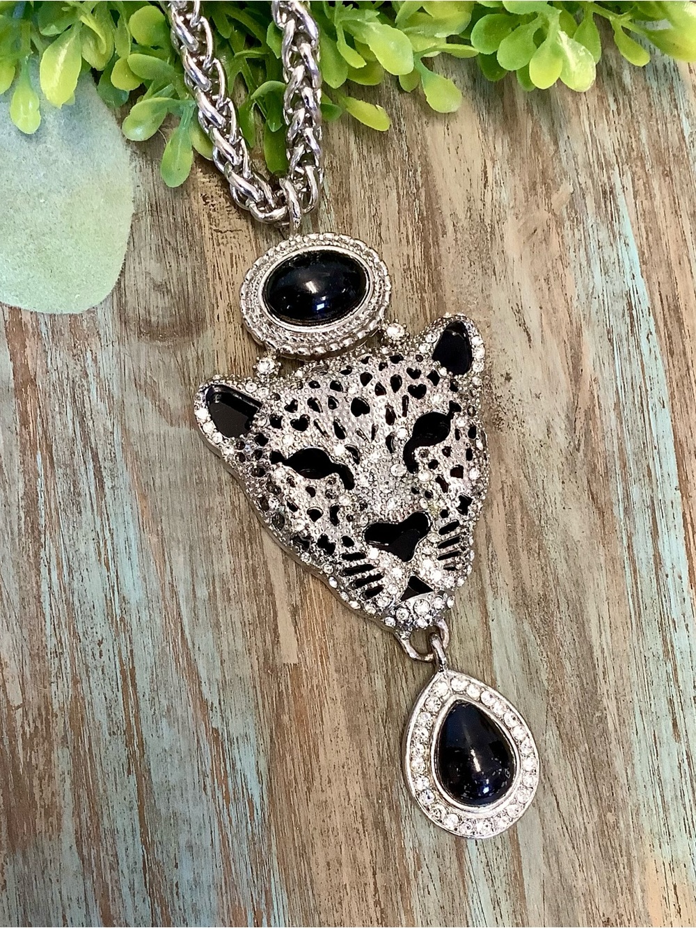 Vintage? Silver & rhinestone LEOPARD Pendant Necklace w/thick silver chain